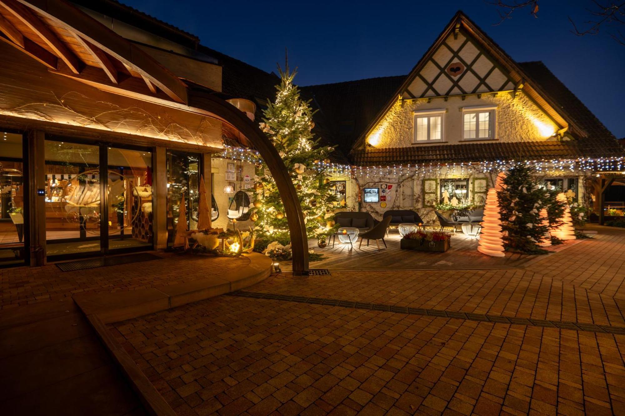 La Cheneaudiere - Hotel Spa - Relais & Chateaux - Restaurant Etoile Colroy-la-Roche Exterior photo